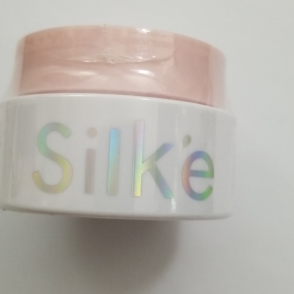 4/25 bundle item. Silk'e Repair Therapy Hair Mask